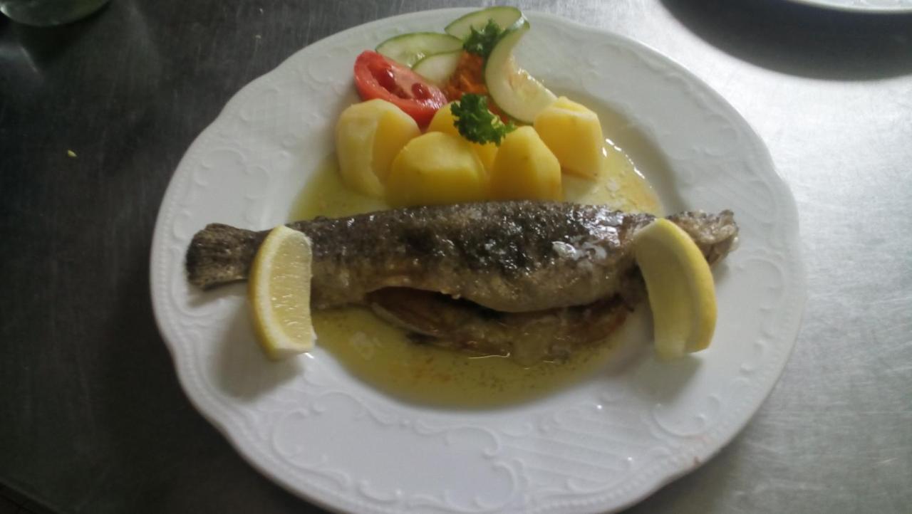 אולברנהאו Hotel Carola מראה חיצוני תמונה