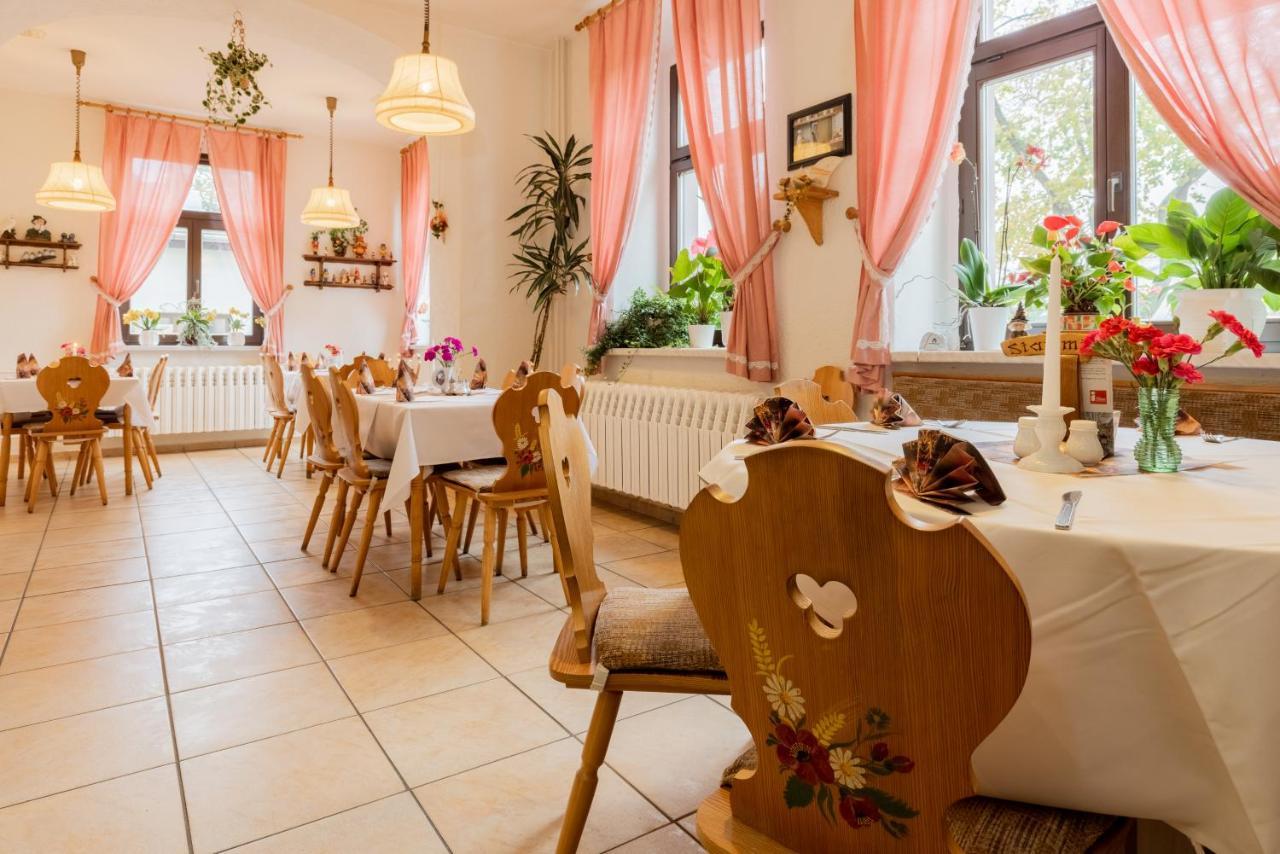אולברנהאו Hotel Carola מראה חיצוני תמונה